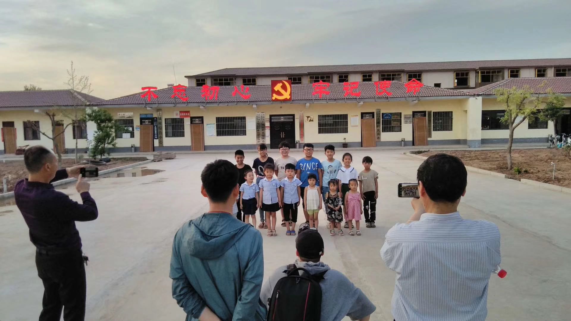 無論宣傳片、紀(jì)錄片還是黨建宣傳片——都可以來找菲力克影視聊一聊